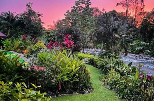 Ballena Villa | Toucan Villa -riverfront With Pool & Near A Beach