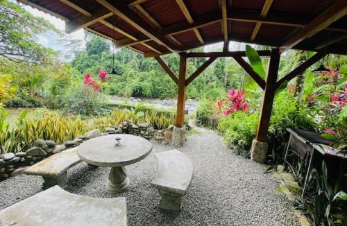 Ballena Villa | Toucan Villa -riverfront With Pool & Near A Beach