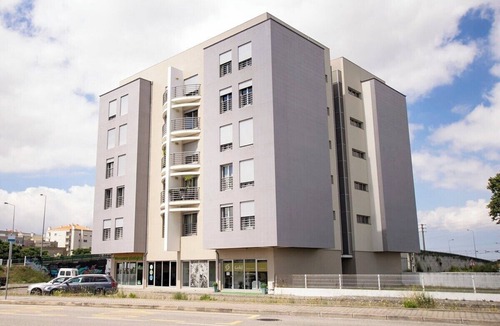 Aveiro Apartment | Tower House with Free Garage