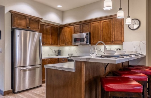 Woodwinds House | Townhome with 2 Decks, Hot Tub, Fireplace and Grill!