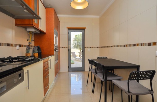 Vale Navio Villa | Townhouse Branqueira OCV - 10min Beach