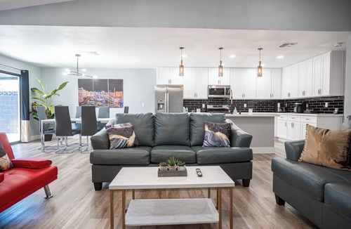 Summerlin House | Tranquil 3-bedroom house in vibrant Las Vegas, close to Fremont Street