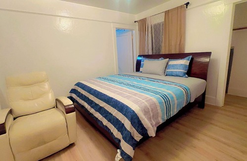 City Heights House | Tranquil 3-bedroom house with WiFi in sunny San Diego