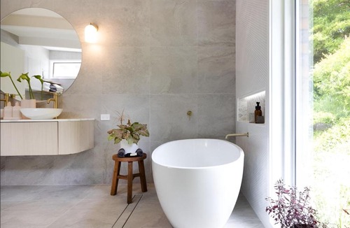 Termeil House | Tranquil farmhouse with sea view, dog friendly