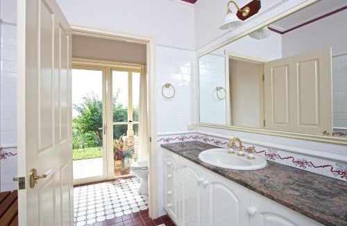 Ormeau House | Tranquil Garden Hideaway