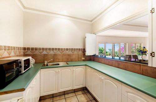 Ormeau House | Tranquil Garden Hideaway