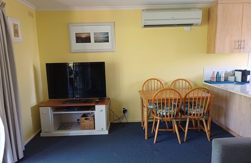 Venus Bay Cottage | Tranquil surrounds, close to beach and boat ramp.