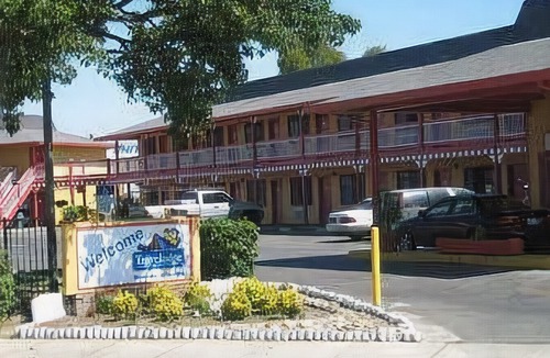 Turlock Hotel | Travelodge by Wyndham Turlock