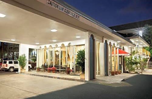 Oleander - Sunset Hotel | Travelodge by Wyndham Bakersfield