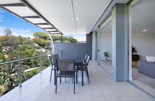 Red Hill Apartment | Treetop Horizons - Experience Red Hills Local Vibe