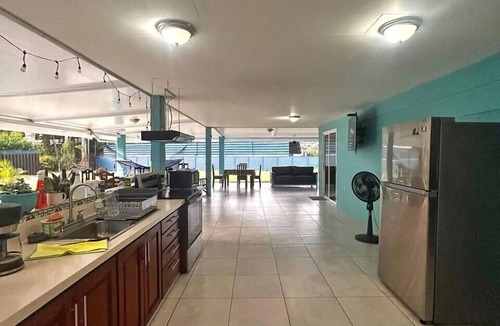 Santa Lucia House | Tropical paradise: 500 m Playa Cocles, private swimming pool