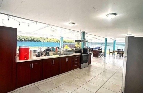 Santa Lucia House | Tropical paradise: 500 m Playa Cocles, private swimming pool