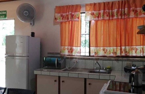 Cahuita Cabin | TROPICAL PEACH LITTLE HOUSE