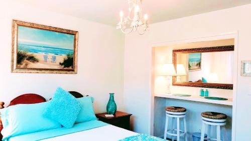 Grover Beach House | Tropical Retreat Close to Beach