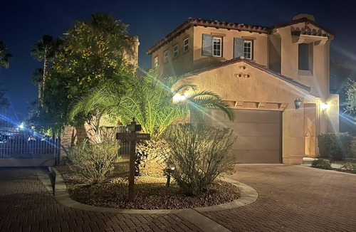 Araby House | Tuscan Getaway in the Desert!