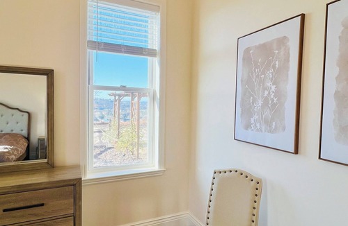 Creston Villa | Tuscan-style Villa, Vineyard, Spa, Game room, Bocce, 20 min from Paso Robles