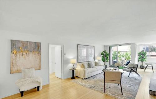 Beverly Hills Apartment | Two Bedroom Residence with Resort Style Amenities