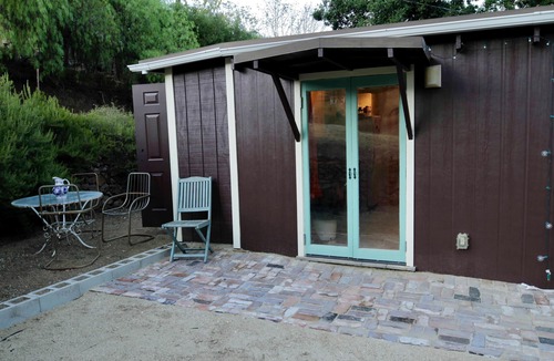 Malibu Apartment | Two Goat farm in Malibu Mountains, Cozy & Charming