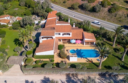 Praia da Luz House | Typical 5BDR House With Pool & BBQ by LovelyStay