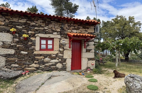 Tabuaco House | Typical house in the middle of nature