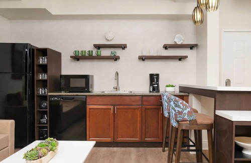 Las Vegas Resort | Ultimate Tahiti Village – Huge 2BR Apt with Balcony, Sleeps 8, Pool Oasis