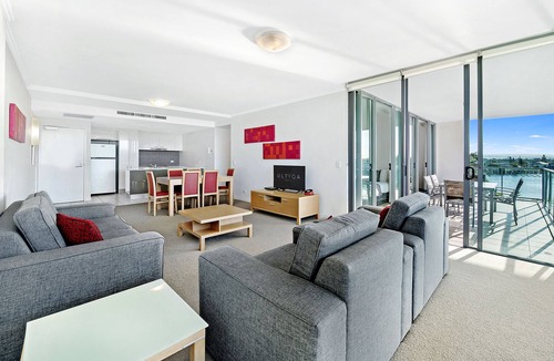 Broadbeach Waters Apartment | ULTIQA Freshwater Point Resort
