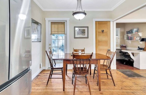 Paso Robles House | UNDeR THE OaKS-Hot Tub & Walk Downtown