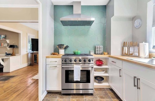 Paso Robles House | UNDeR THE OaKS-Hot Tub & Walk Downtown
