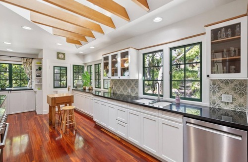 Thousand Oaks House | Unique 5-bedroom house in Berkeley with Exquisite Views