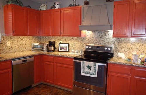 Peters House | Updated Cottage on 6+ wooded acres, Horse setup, RV Hookups, Secluded not remote