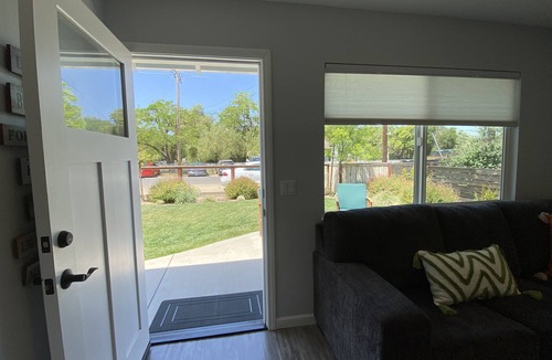 Santa Ynez House | Updated hideaway steps away from Santa Ynez