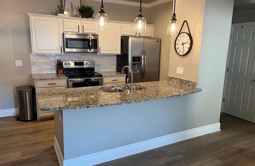 Raskin Estates Condo | Upscale Newly Remodeled Condo in Scottsdale! Amazing Location!