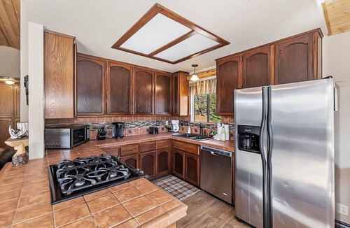 Upper Moonridge Cabin | Upscale with Private Hot Tub! Deck with View! Game Room! Close to Skiing!