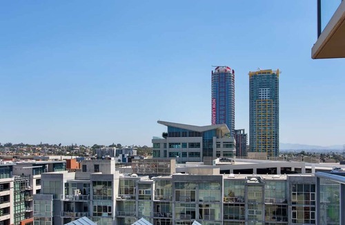 Gaslamp Quarter Apartment | Urban Ballpark Studio