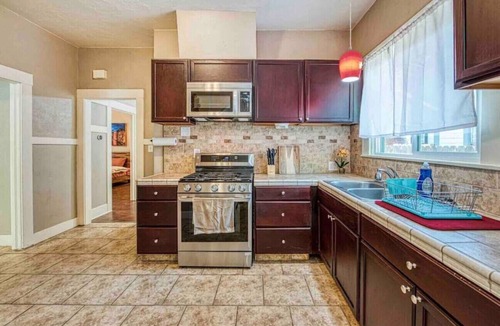 Tower District House | Urban Escape, Near Art and Dining Hub
