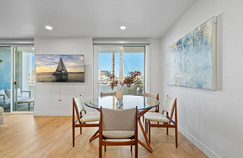 Marina del Rey Apartment | Urban Tide - A Designer Escape Overlooking the Docks