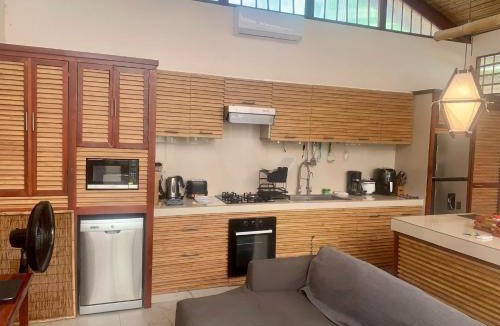 Chiguata Villa | Uva Blue Villas - Pool House - AC, 3 Ensuite bedrooms, 8 guests, Koi Fish Pond