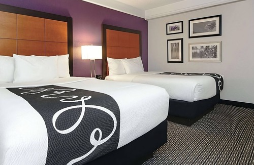 Guasti Hotel | Vacation Starts Here! Free Parking & Enjoy Outdoor Pool