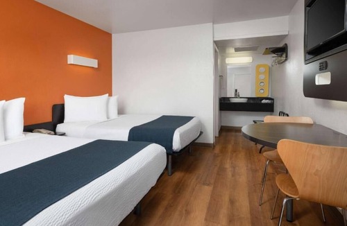 Carpinteria Hotel | Vagabond Inn - Carpinteria North