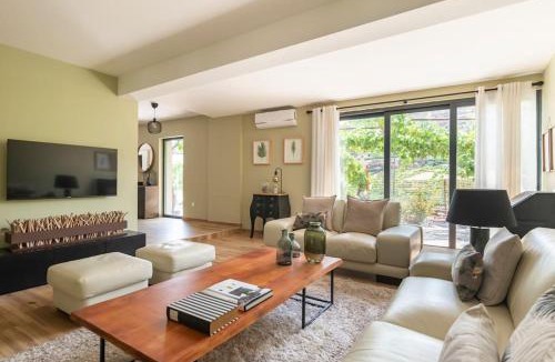 Sao Joao da Pesqueira Villa | Valadouro Cottage Douro Vallée with a Pool