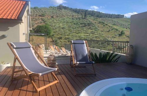 Sao Joao da Pesqueira Villa | Valadouro Cottage Douro Vallée with a Pool