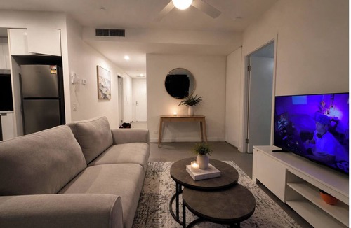 Fortitude Valley Apartment | Valley Luxe - High Level Scenic Apartment w/carpark