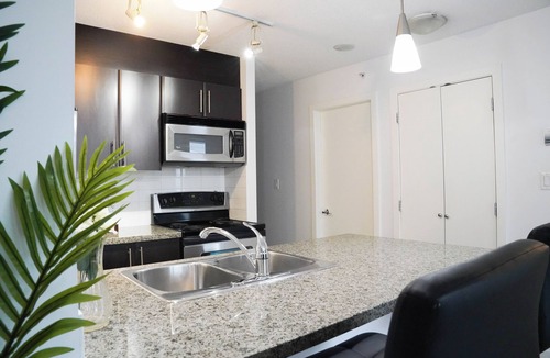 Crosstown Apartment | Vancouver downtown apartment