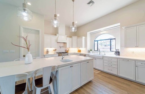 Lake Havasu City Villa | Vanderpump Rules! Lake Havasu Luxury Villa w/Pool, Hot Tub + Guest House