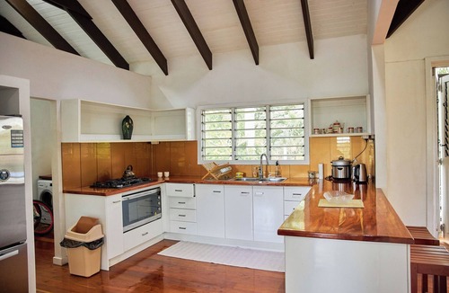 Lautoka Villa | Vanua Ni Marau Villas Fiji. Entire 2 bedroom Villa with pool.Beach-2 mins walk.