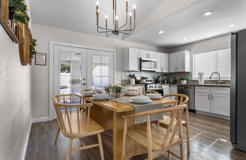 North Las Vegas House | Vegas Getaway Haven 6 BD w/Movie Room & Pickleball