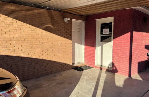 North Las Vegas House | Vegas house 3mile away from strip:8 bed 3 sofa bed
