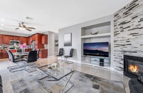 Spring Valley House | Vegas Oasis: Pool, Hot Tub & Billiards Near Strip