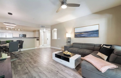 Rhodes Ranch Apartment | Vegas Oasis | Pool + Parking | Near Strip