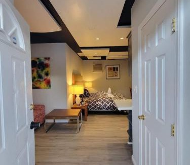 Paradise House | Vegas Unit A Charm to Remember Love of Vegas